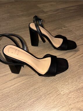 Black Block Heel Slingback Sandals - Women's